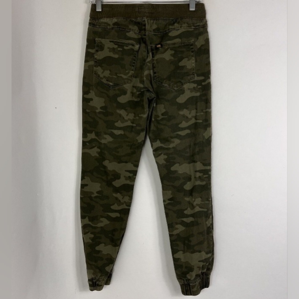 Lee youth boys camo joggers size large relaxed fit , adjustable elastic waist